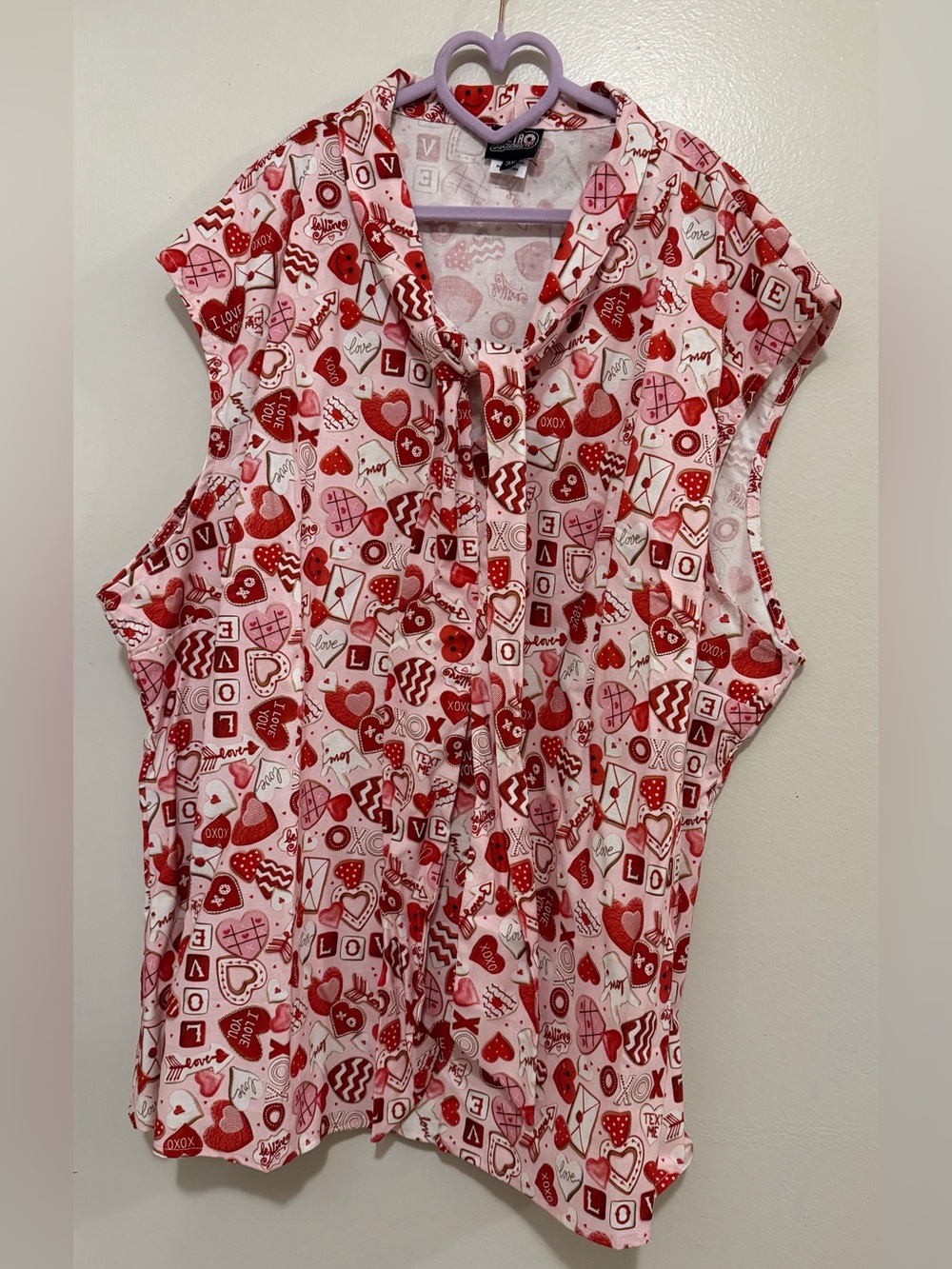 Retrolicious XOXO Bow Sleeveless Blouse